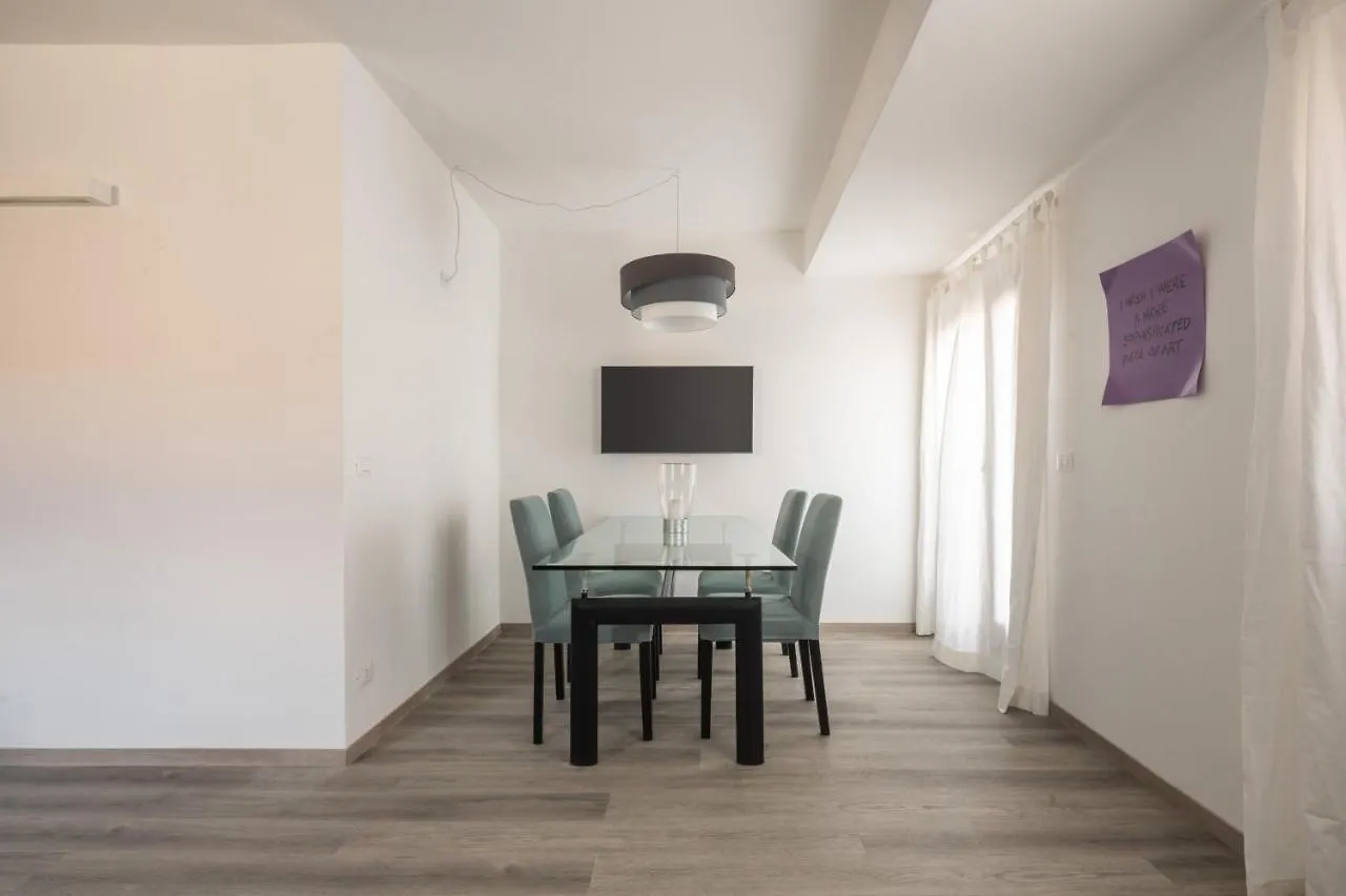 Bright Apartment On Venetian Roofs R&R  Venezia